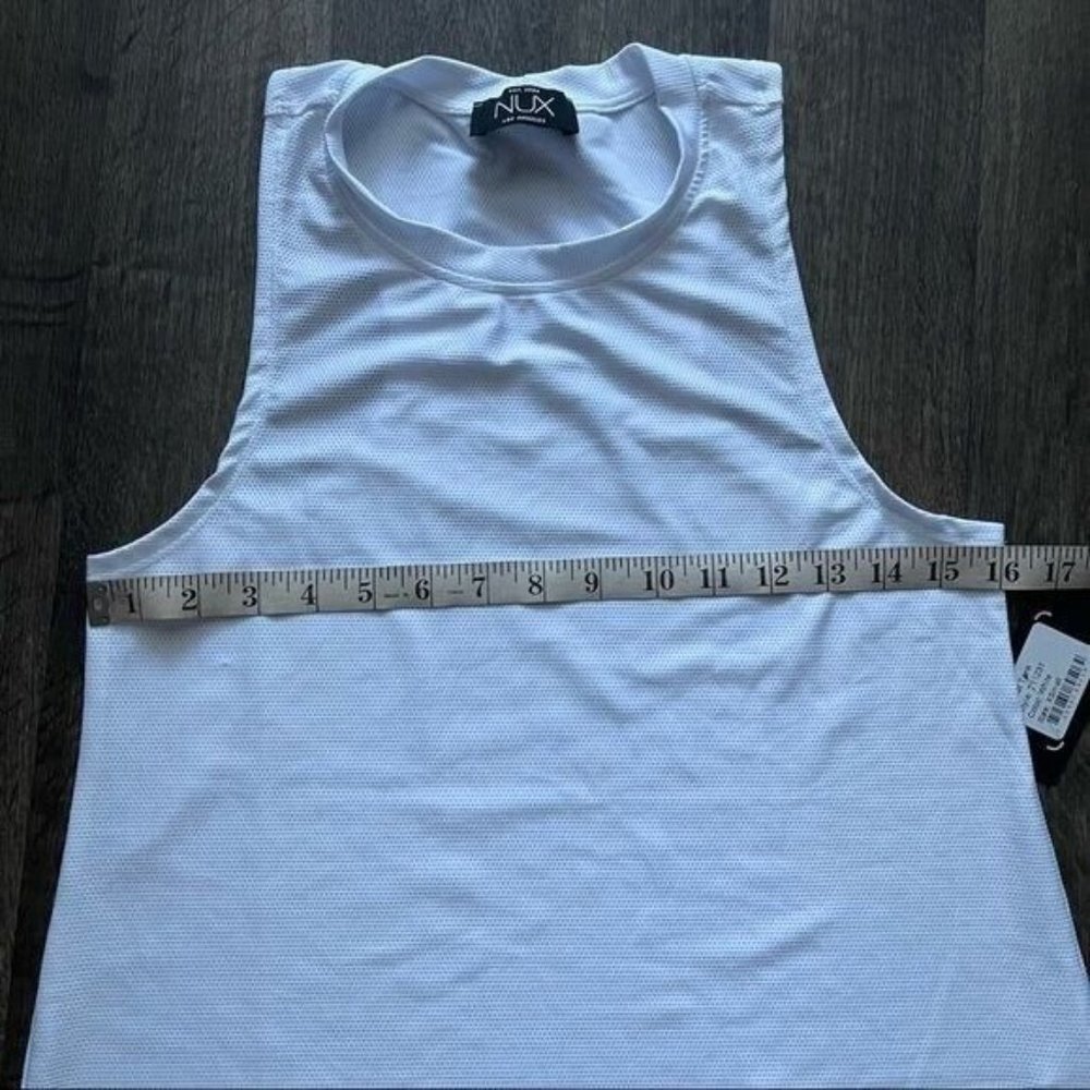NUX White Sweat Yoga Tank Sleeveless Crewneck Lightweight Workout Top Size XS - Picture 6 of 10
